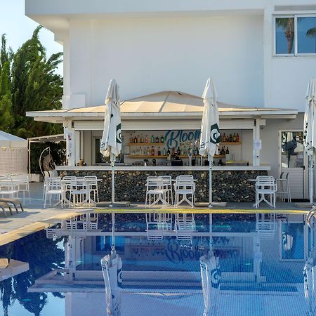 Protaras Plaza Hotel Bagian luar foto