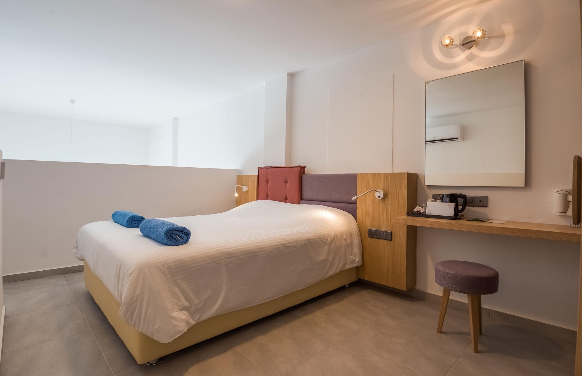 Protaras Plaza Hotel Bagian luar foto