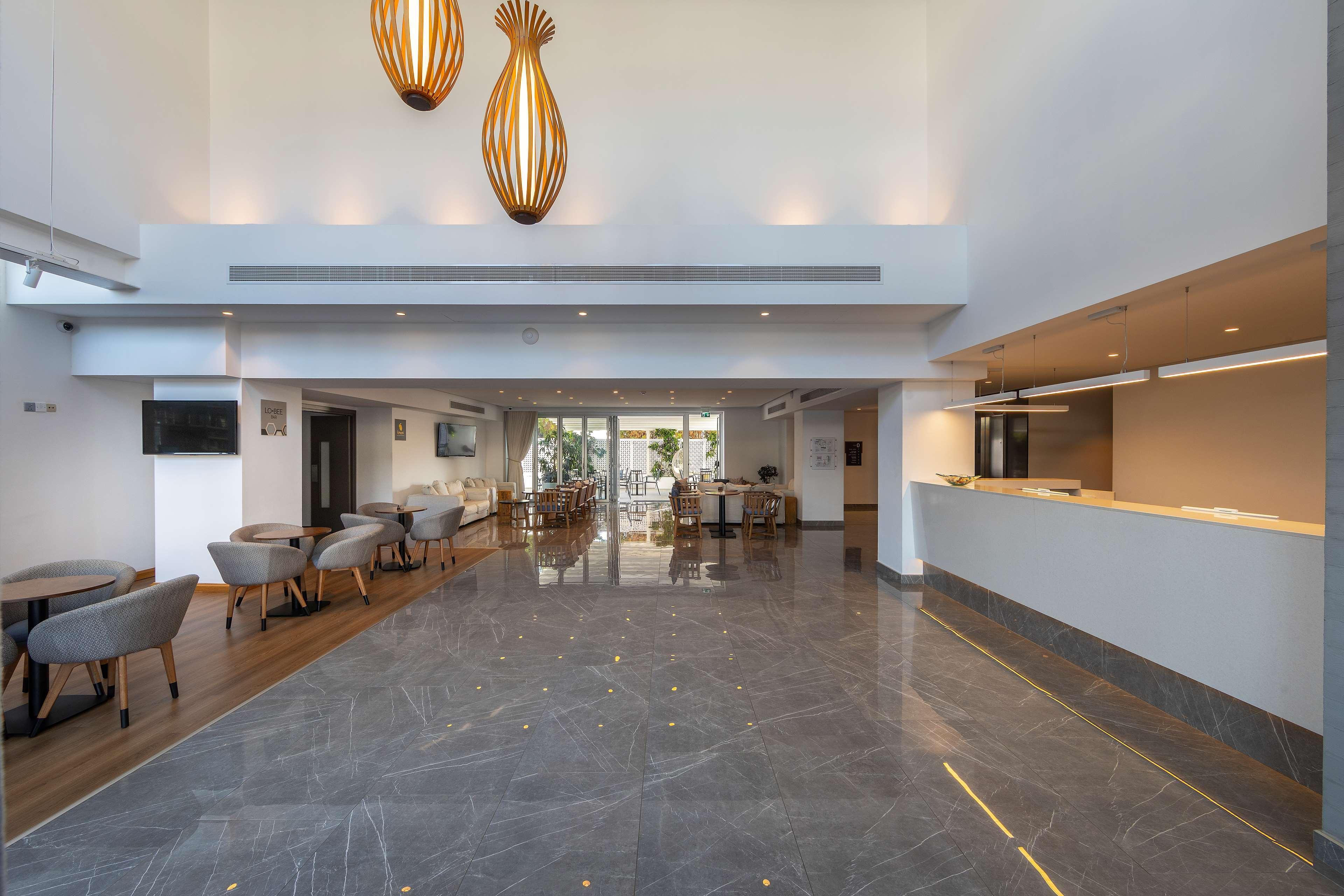 Protaras Plaza Hotel Bagian luar foto