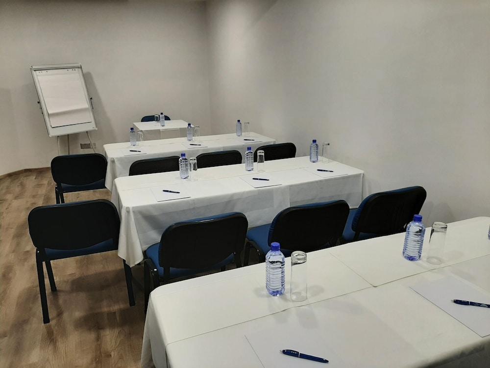 Protaras Plaza Hotel Bagian luar foto