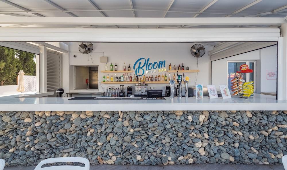 Protaras Plaza Hotel Bagian luar foto