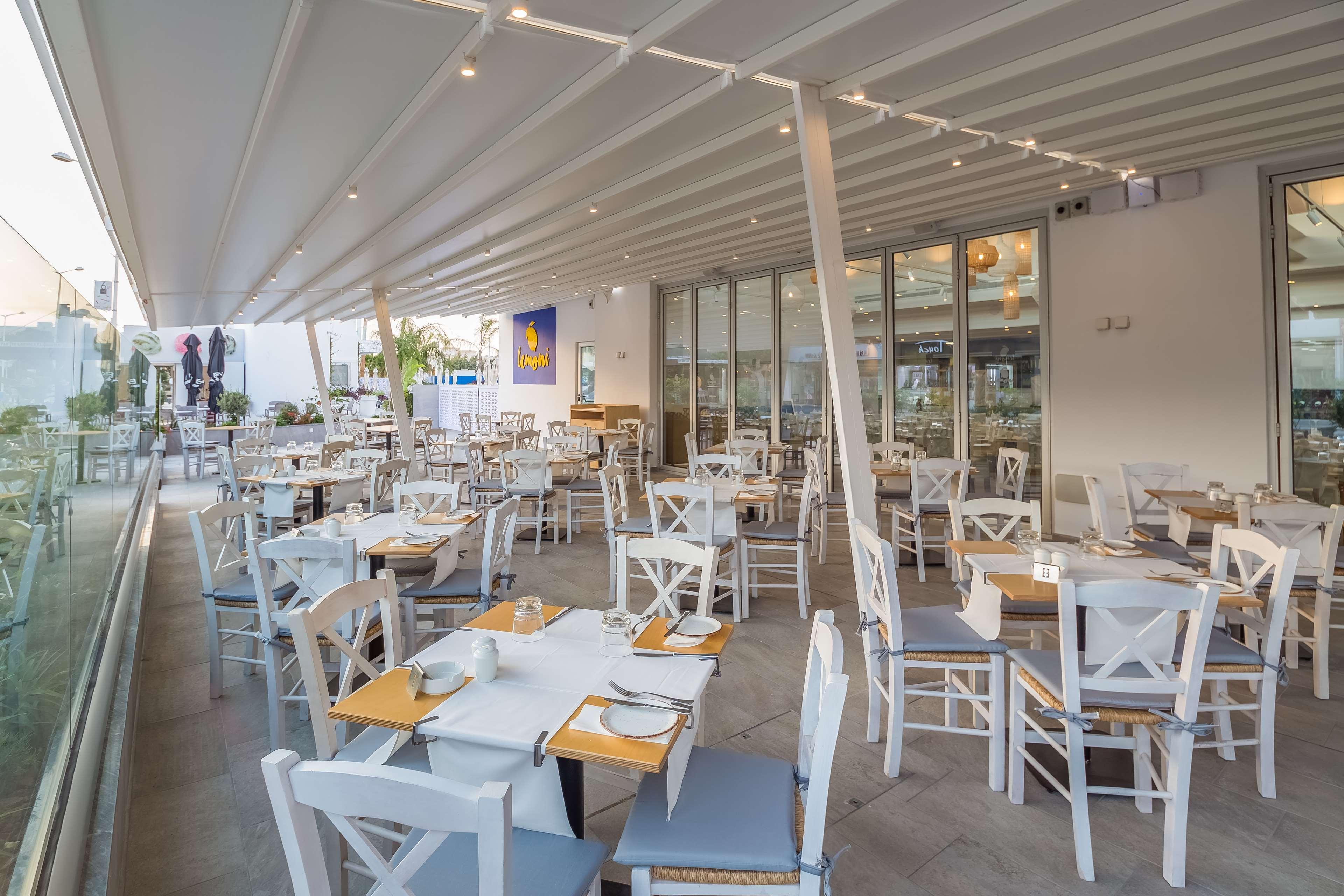 Protaras Plaza Hotel Bagian luar foto