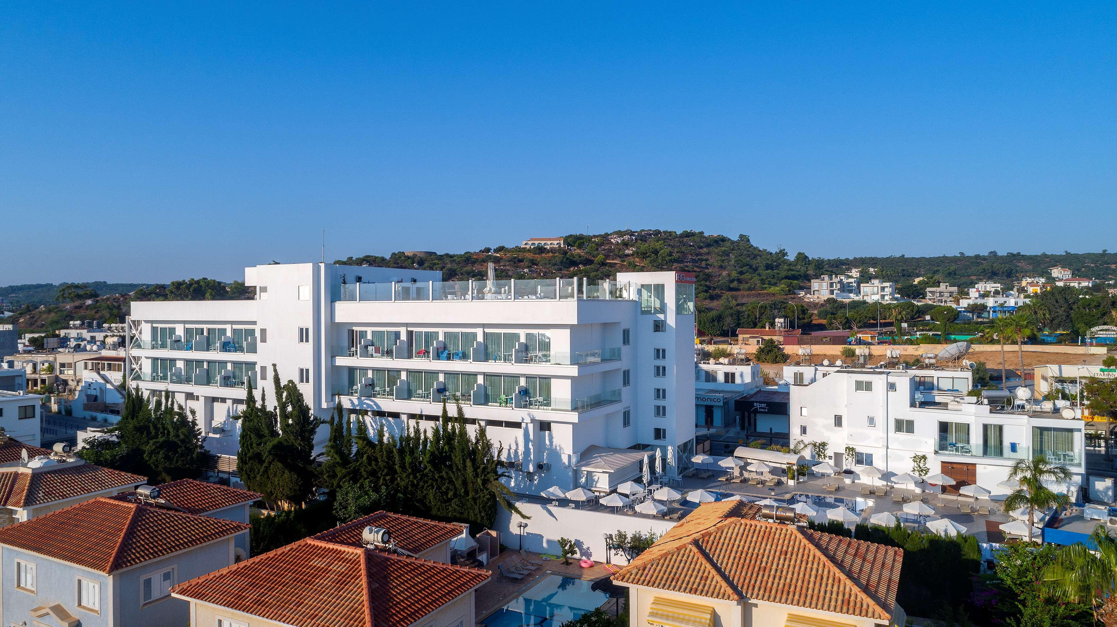 Protaras Plaza Hotel Bagian luar foto