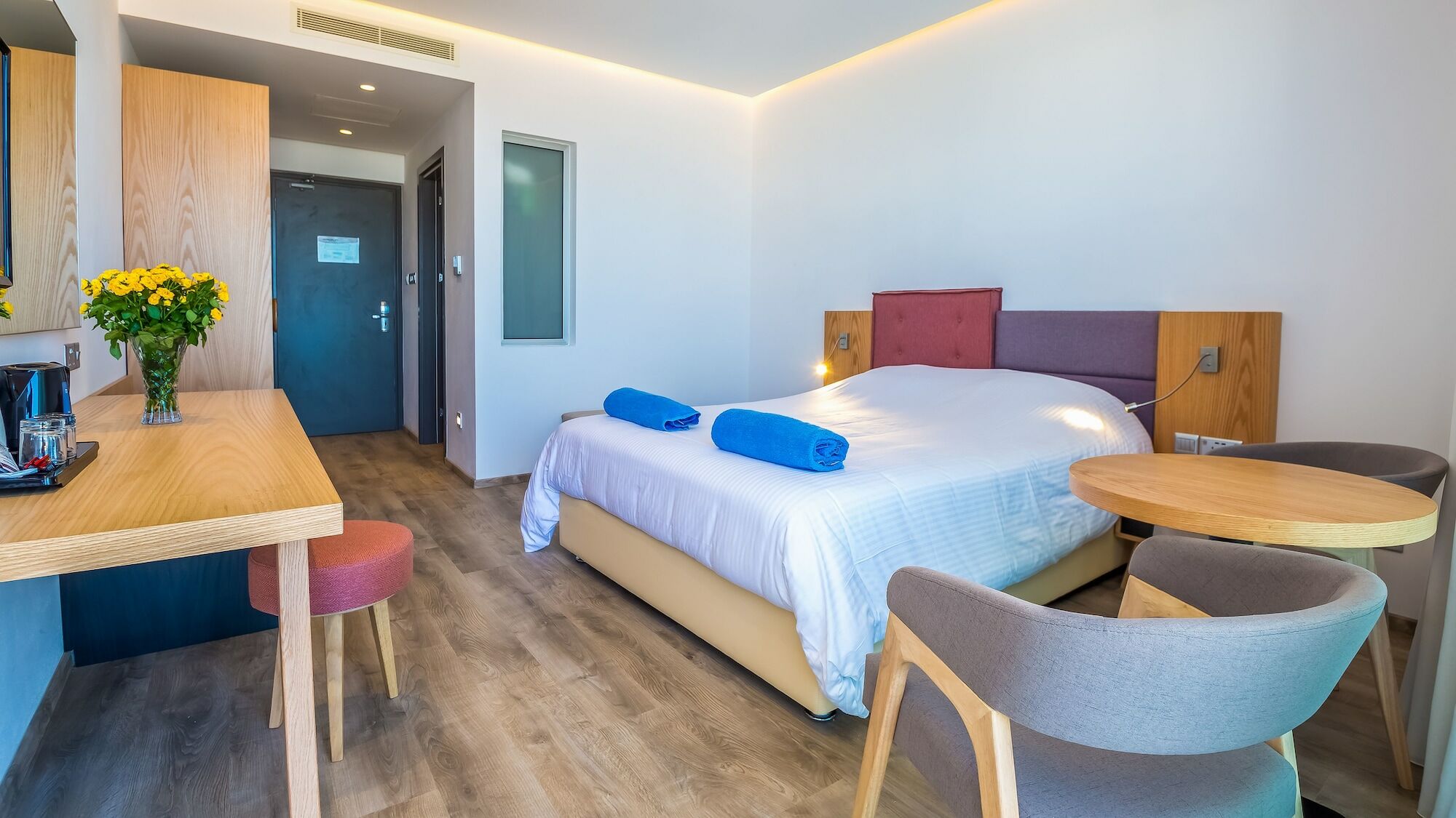Protaras Plaza Hotel Bagian luar foto